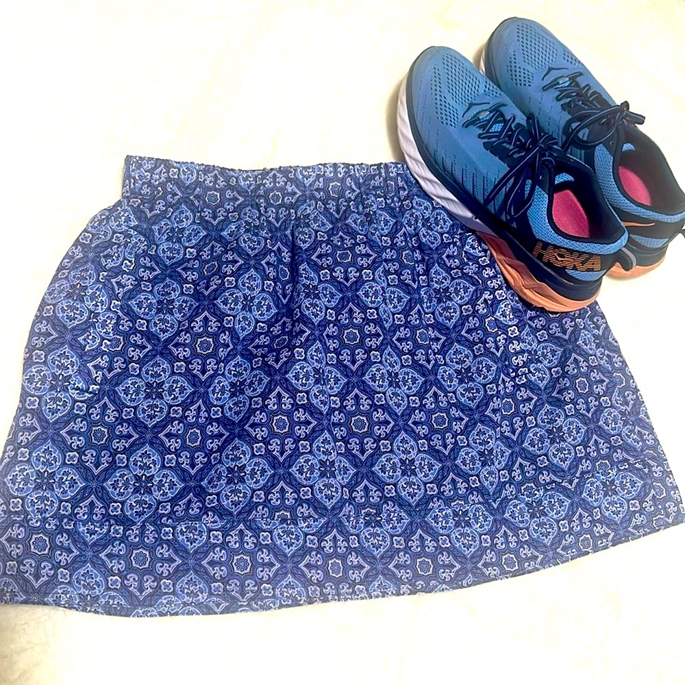 J Crew Cotton Lined Summer Skirt.  Great Pattern/blues/white.  Size S.